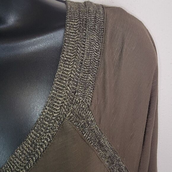 Rose + Olive Green Metallic Knit Detail 3/4 Sleeve Plus Size Tunic Top 1x - Picture 3 of 5